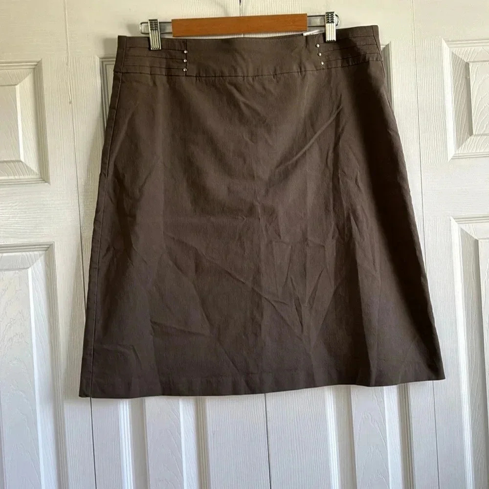 JM Collection | Office Skirt | Taupe | Stretchy Woven Rivets | size L